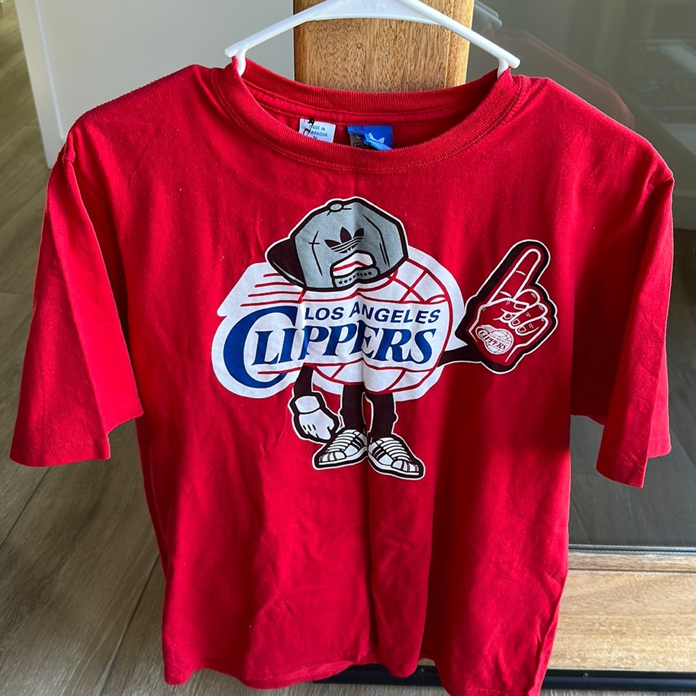 Men’s Adidas Clippers T shirt Red Size Medium